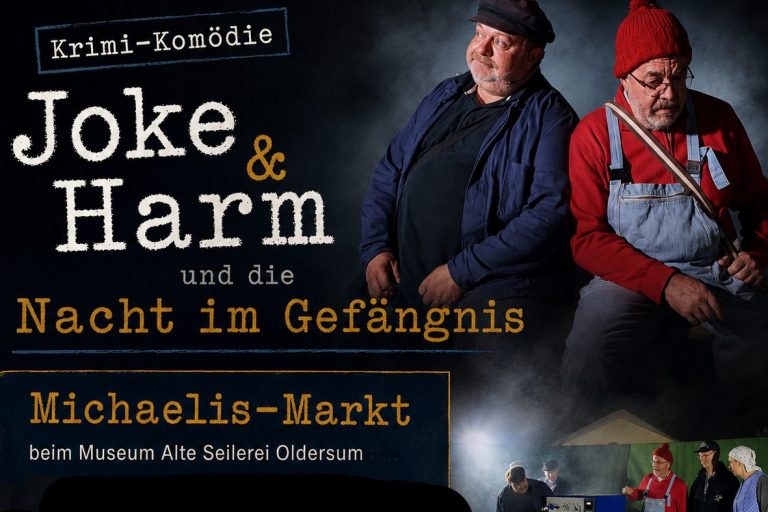 Hölzerner Hintergrund mit einer rechteckigen Fläche, auf der ein schwarzes Fragezeichen prangt.